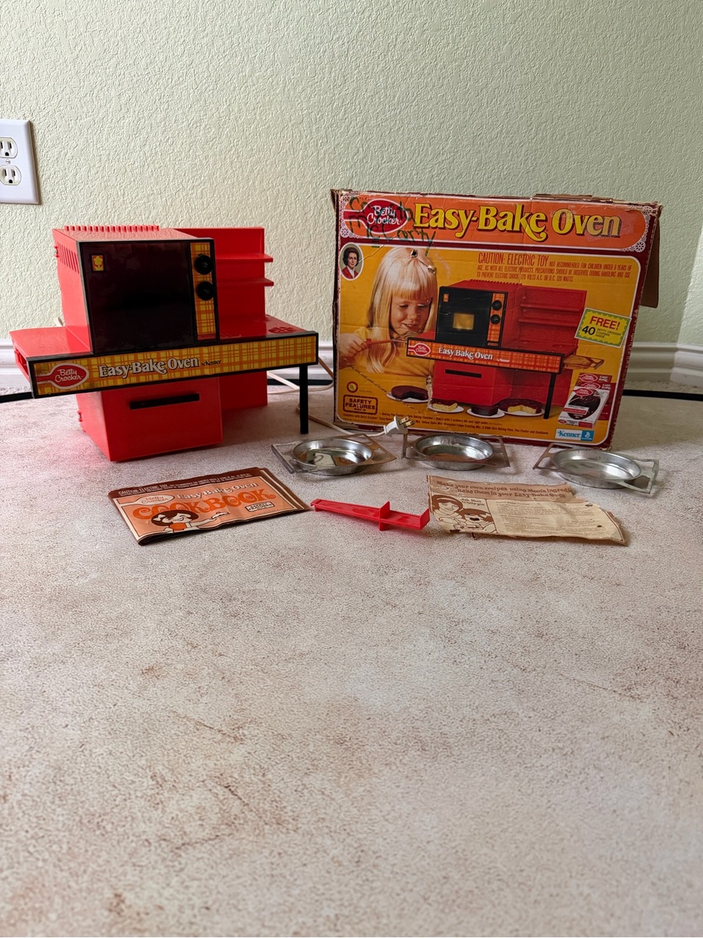 1973 Betty Crocker Easy Bake Oven
